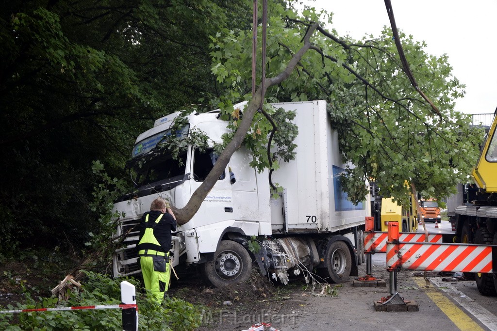 Schwerer VU A 3 Rich Oberhausen Hoehe AK Leverkusen P410.JPG - Miklos Laubert